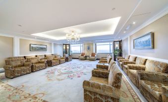 Yulong International Hotel