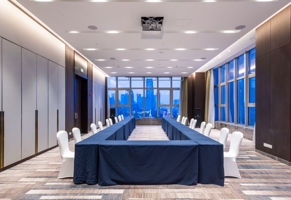 4. 푸양 바오룽 원..