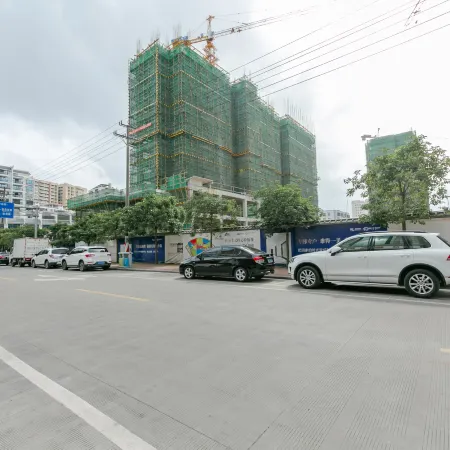 Vienna International Hotel (Qionghai Zhenhai Road)
