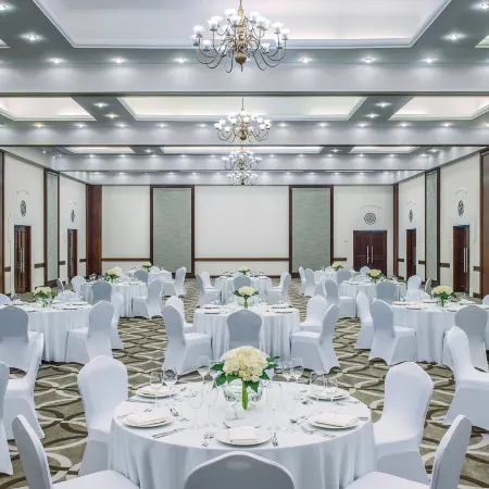 Millennium Lakeview Hotel Отели рядом с достопримечательностью «Джебель-Али»