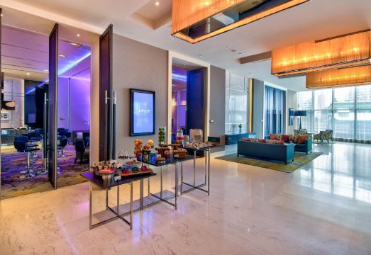 1. 래디슨 블루 플..