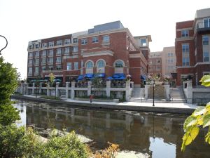 Hotel Indigo Naperville Riverwalk