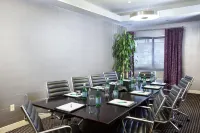 Hampton Inn Newark Airport Hotels in Newark