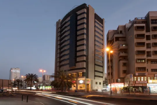Center Hotel Sharjah Отели рядом с достопримечательностью «Medical campus University of Sharjah»