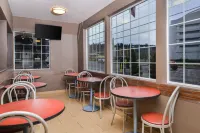 University Inn and Suites Eugene