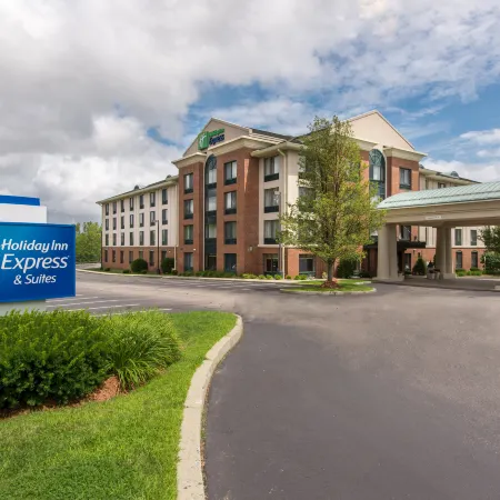 Holiday Inn Express & Suites AUBURN by IHG