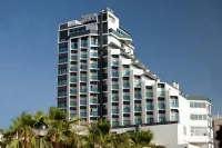 La Familia Gallo Rojo Hotels near Sunday Market (El Campello)