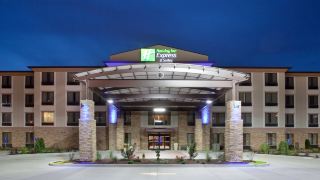 holiday-inn-express-and-suites-st-louis-airport