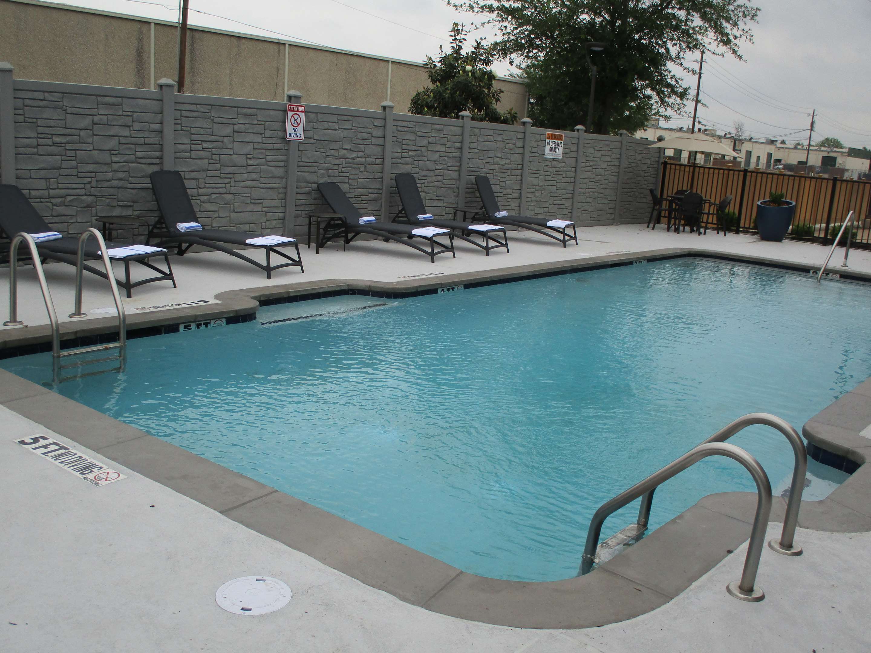 Best Western Plus Dallas Love Field North Hotel