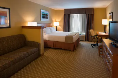 Holiday Inn Express & Suites Chicago West-Roselle فنادق في Carol Stream