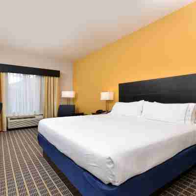 Fairfield Inn & Suites Fort Walton Beach Hurlburt Area Rooms