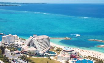 Sheraton Okinawa Sunmarina Resort