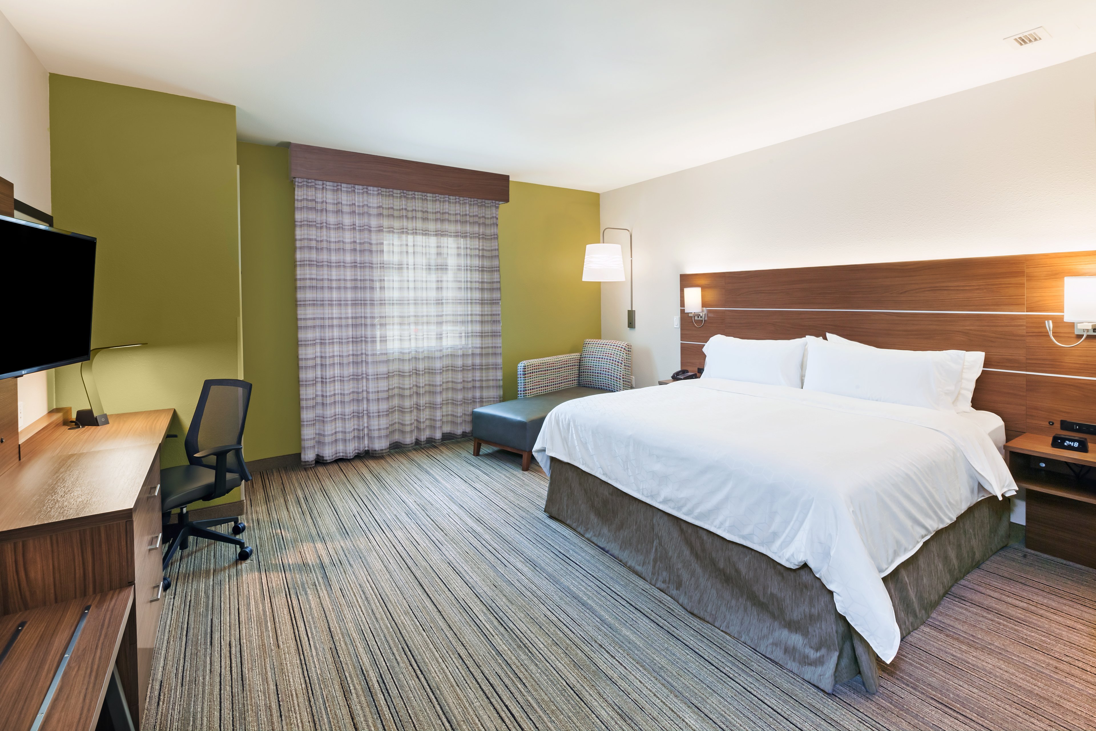 Holiday Inn Express & Suites Lenexa - Overland Park Area, an Ihg Hotel