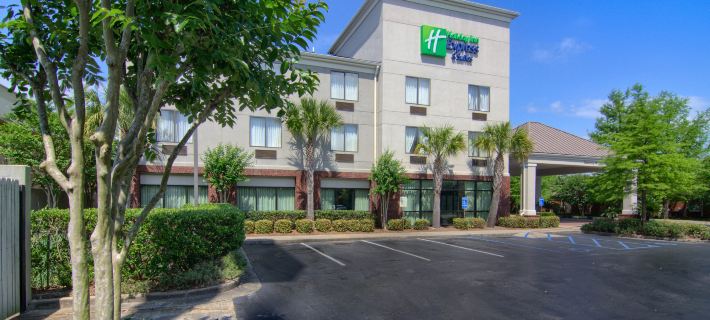 Comfort Suites Mobile-South Alabama University Area モビールのホテル