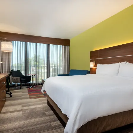 Holiday Inn Express & Suites SANTA ANA - ORANGE COUNTY by IHG