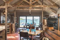 Chainlocker Hotels in Penryn
