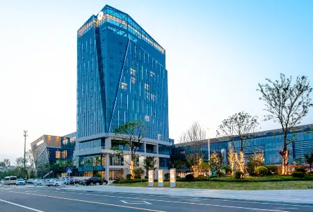 Tianquan Yundu Hotel Отели рядом с достопримечательностью «Yongshou Sita»