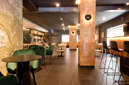 Aparthotel Atenea Valles