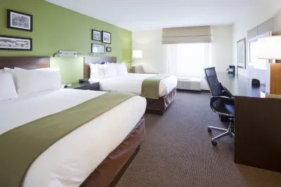 Holiday Inn Express & Suites Rogers Hotel di 