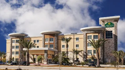 La Quinta by Wyndham Houston Willowbrook Vintage Park Hotels near Express