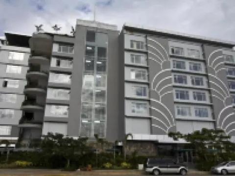 โรงแรมพาเซโอ เพรเมียร์ โรงแรมในลากูนา