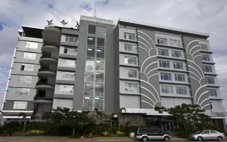 Paseo Premiere Hotel