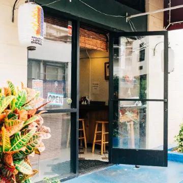 Waikiki Beachside Hostel