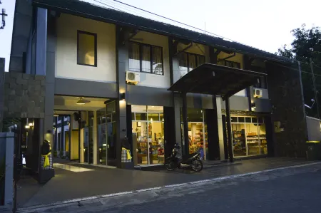 Puri Chorus Hotel