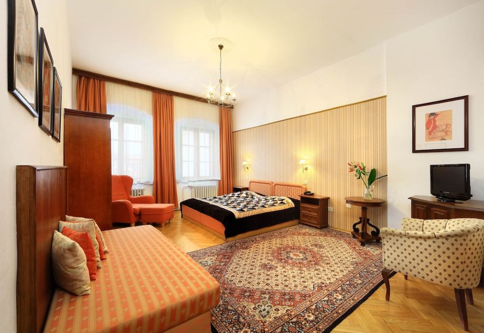 Hotel Konvice-Cesky Krumlov Updated 2023 Room Price-Reviews & Deals |  Trip.com
