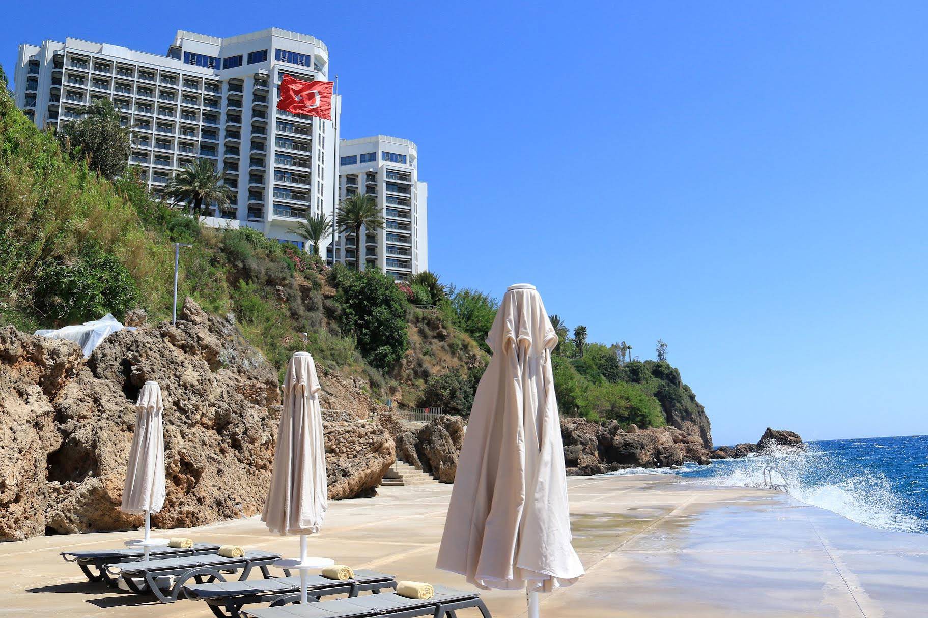Akra Hotel