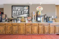 Super 8 by Wyndham Taos - Breakfast