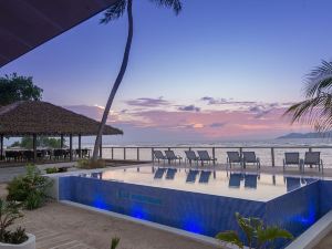 Le Nautique Waterfront Hotel la Digue