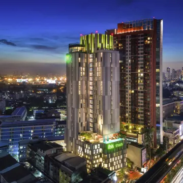 Ibis Styles Bangkok Sukhumvit Phra Khanong Hotels near Ekkamai Eastern Bus Terminal