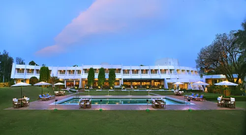 Radisson Jass Khajuraho - 4 звезды