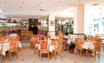 Sunny Day Club Hotel