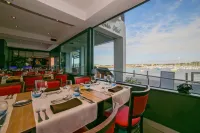 Le Thalassa Hôtel & Spa Hotels in Plougonvelin