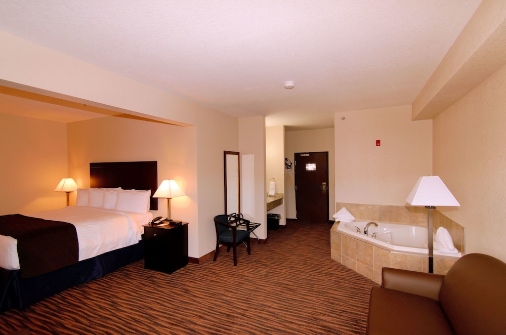 Cobblestone Inn & Suites - Denison - Oak Ridge