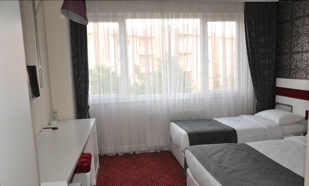 Kadhirga Hotel