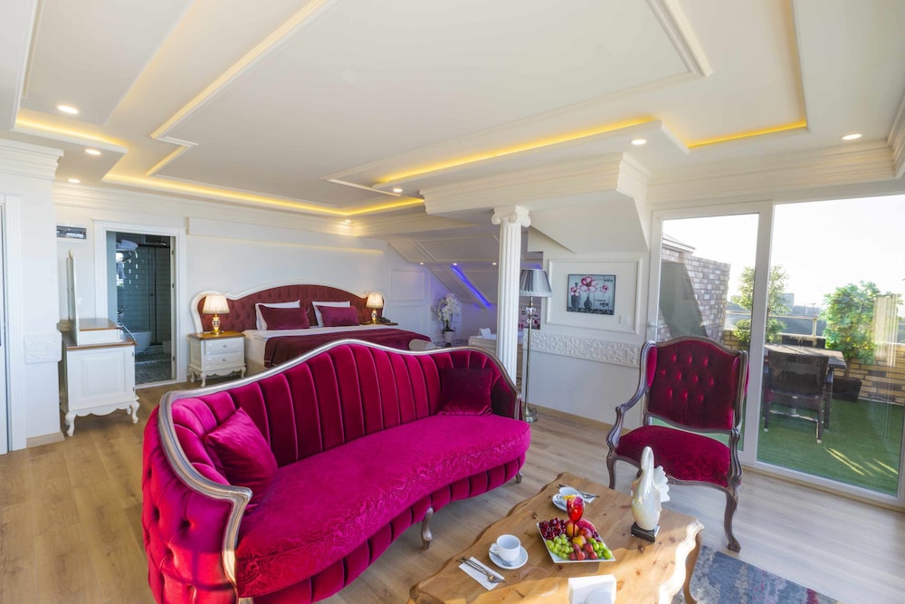 Andalouse Elegante Suite Hotel