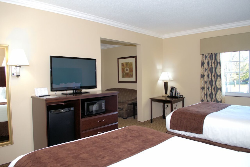 Rock Island Inn & Suites