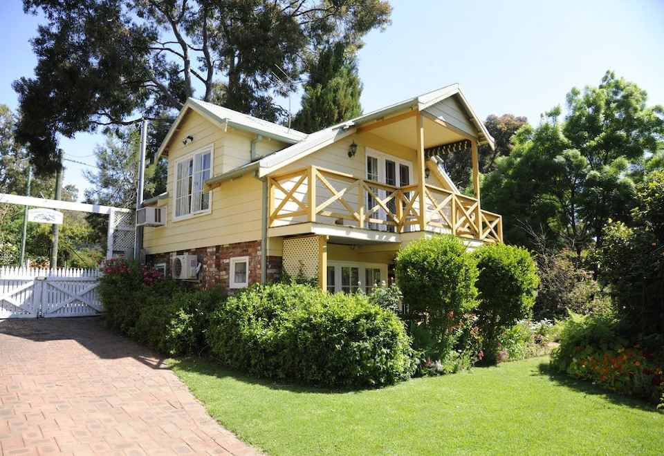 Possum Creek Lodge - Housity