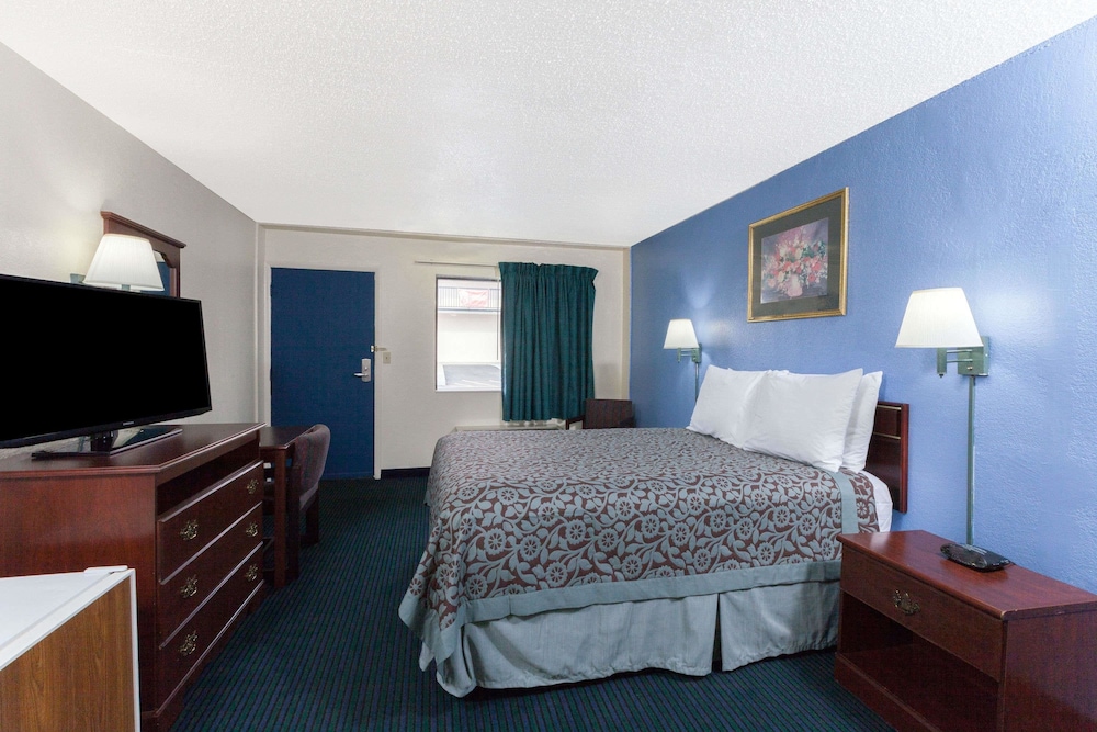 Days Inn by Wyndham Oklahoma City Fairground