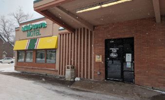 Mid Town Motel - Housity