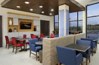 Holiday Inn Express & Suites Dallas-Frisco NW Toyota Stdm