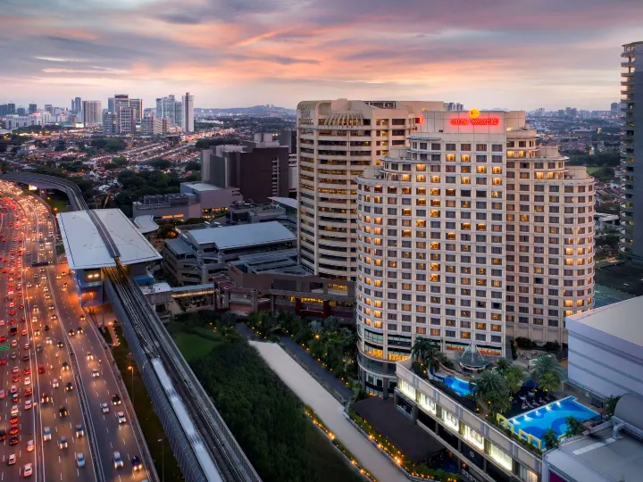 One World Hotel