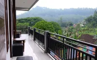 Gress Villa Hotels in Batu