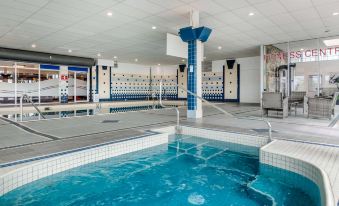 Super 8 by Wyndham Macleod Trail Calgary