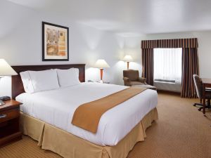 Holiday Inn Express Newell-Chester WV