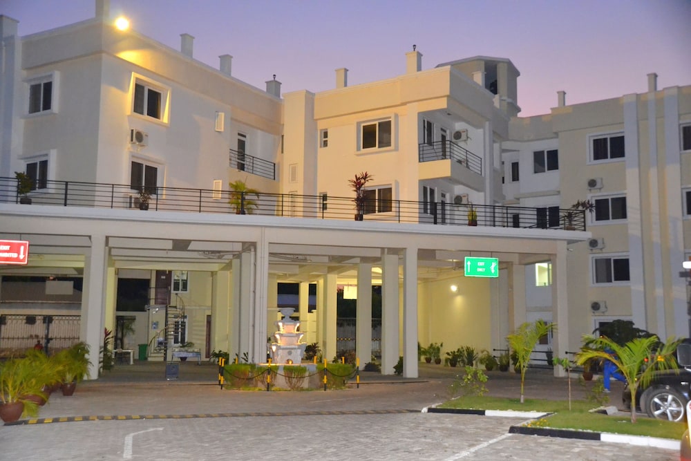 Sea Breeze Residential Complex 다르에스살람 3성급 인기 호텔 2022 최신 특가 트립닷컴