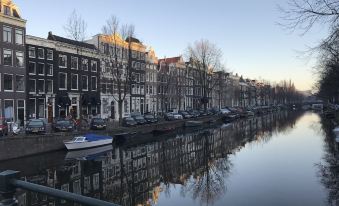 The Pavilions Amsterdam, The Toren